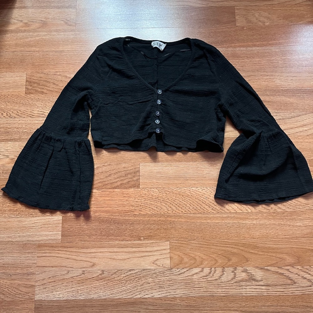 Black Bell Sleeve Crop Top